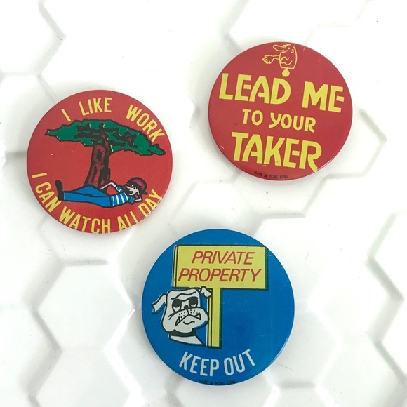 Vintage Jewelry Vintage 97s Novelty Pin Back Buttons Litho Tin Pins